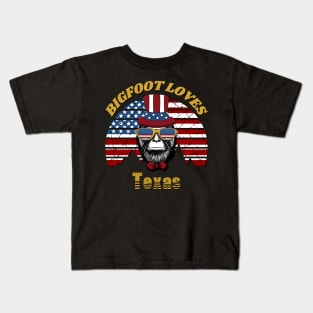 Bigfoot loves America and Texas Kids T-Shirt